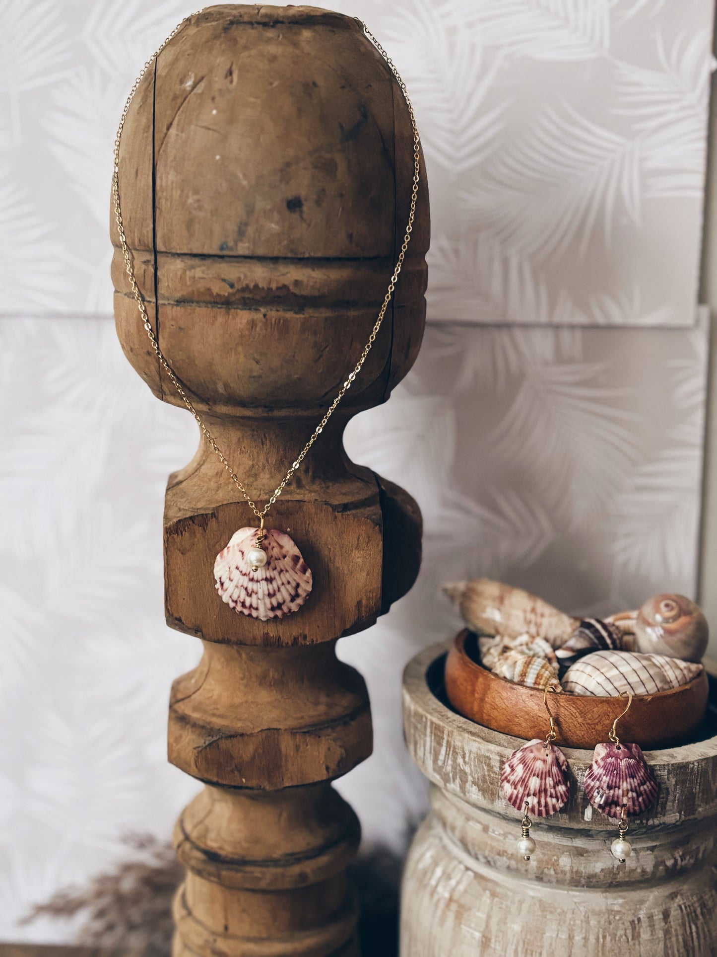 On the shoreline Necklace