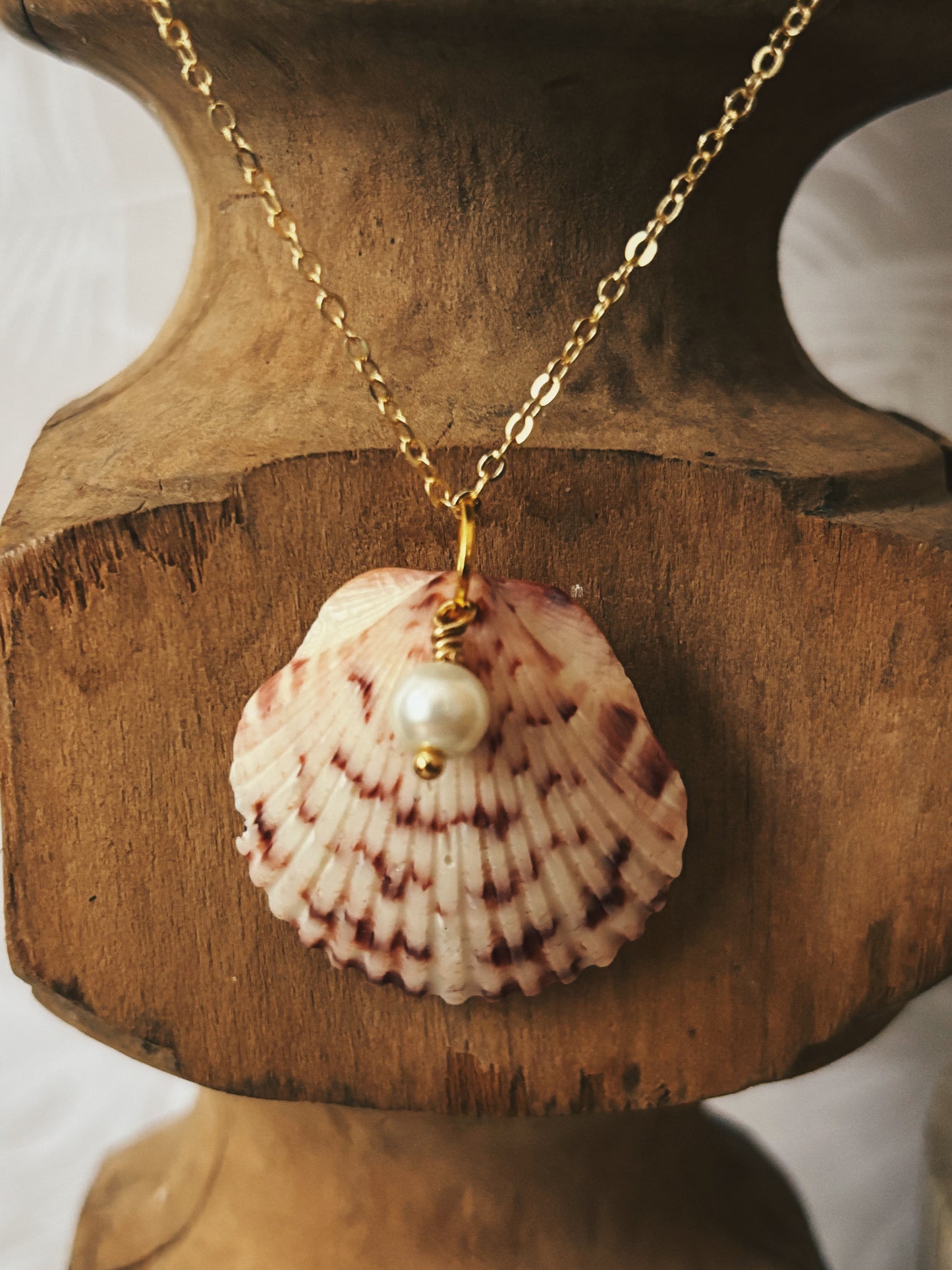 On the shoreline Necklace