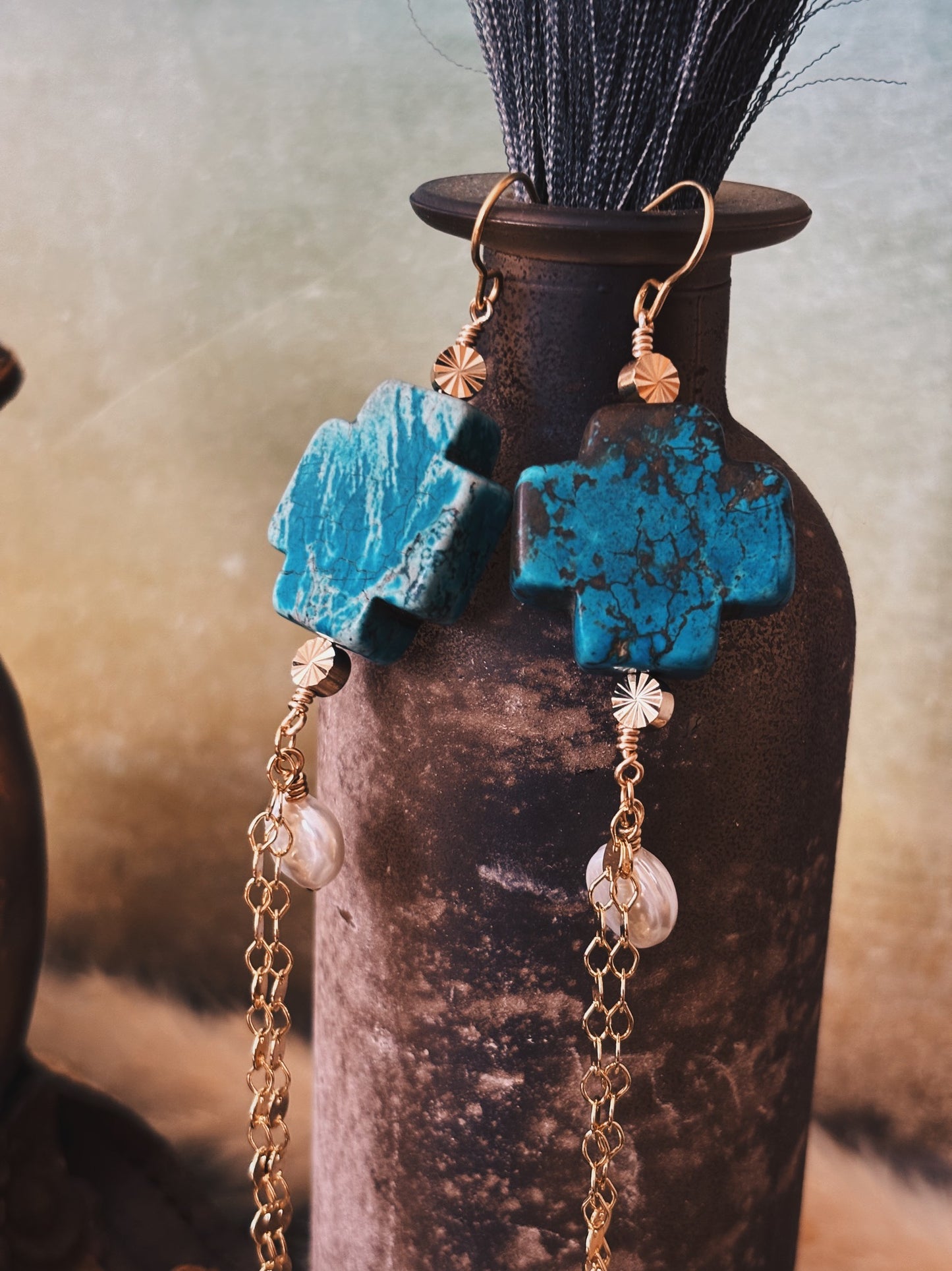 Cross the deep earrings