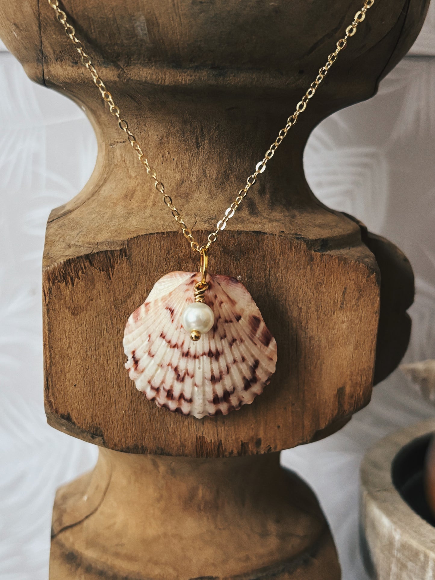 On the shoreline Necklace